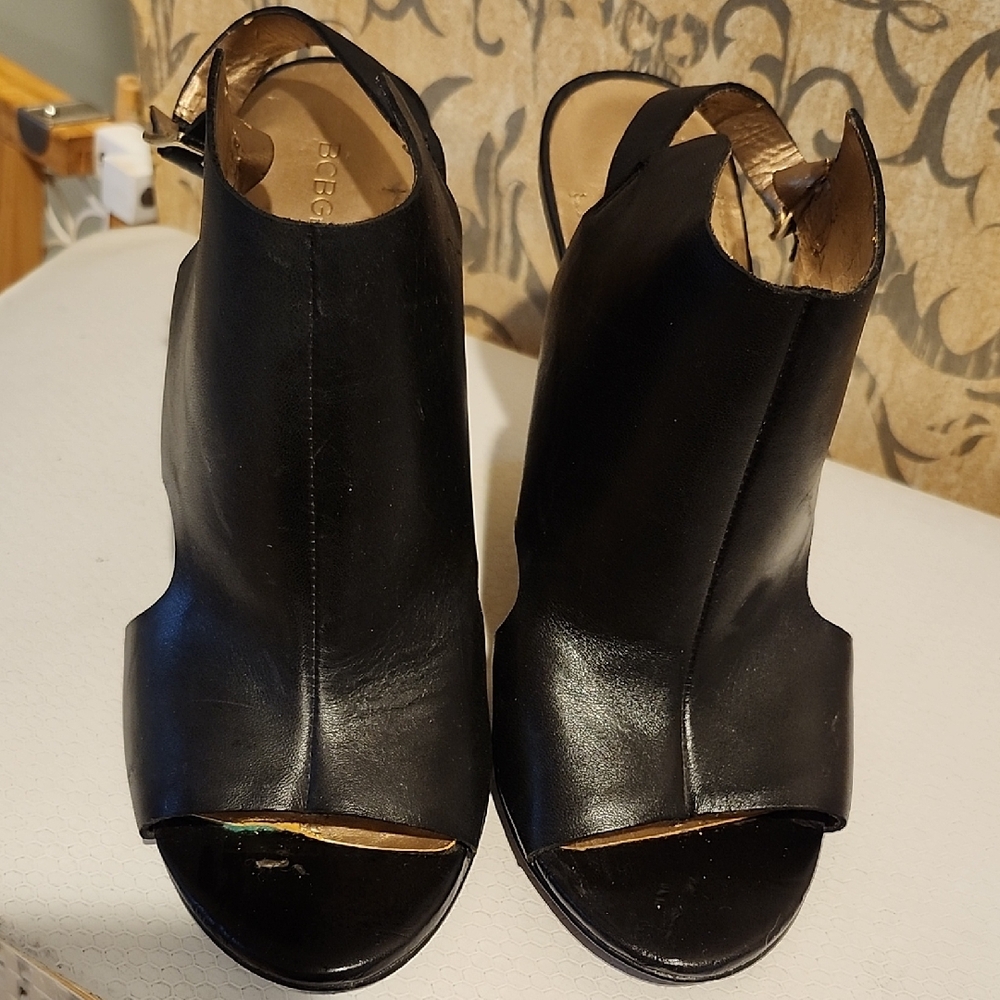 BCBGeneration Black Leather Heels Classic Design